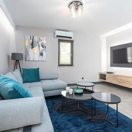 Tin Comfortable Villa *