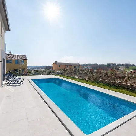 Villa Tin Comfortable *