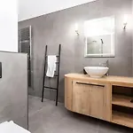 Tin Comfortable Villa *